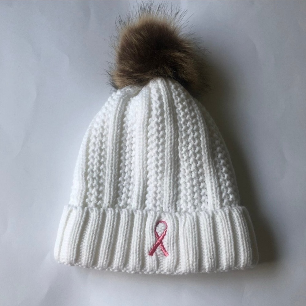 White Beanie with pom pom